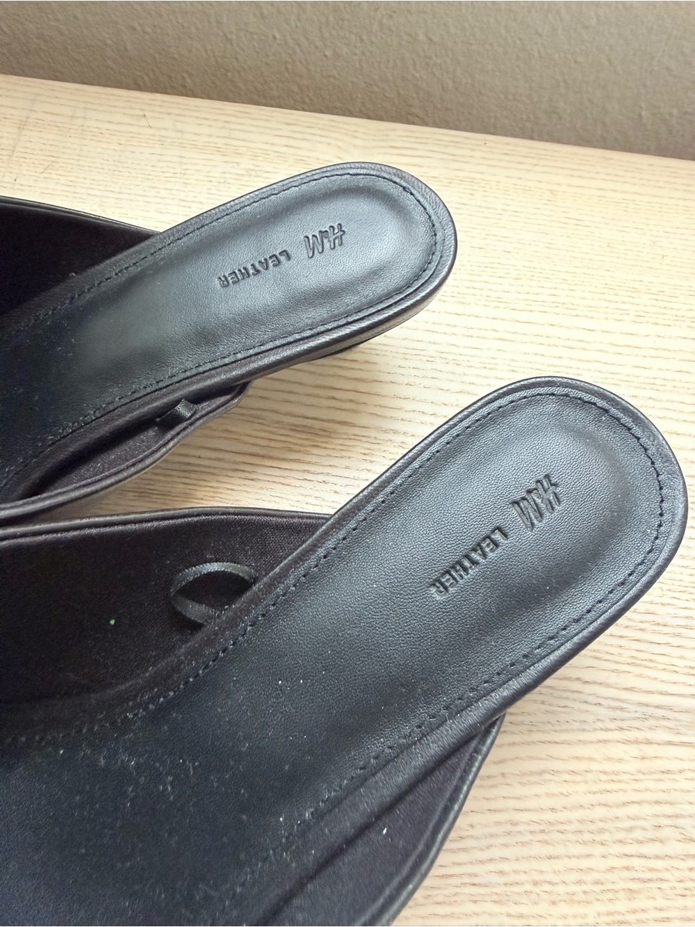 H&M Black Leather Kitten Heel Mule - Picture 6 of 6